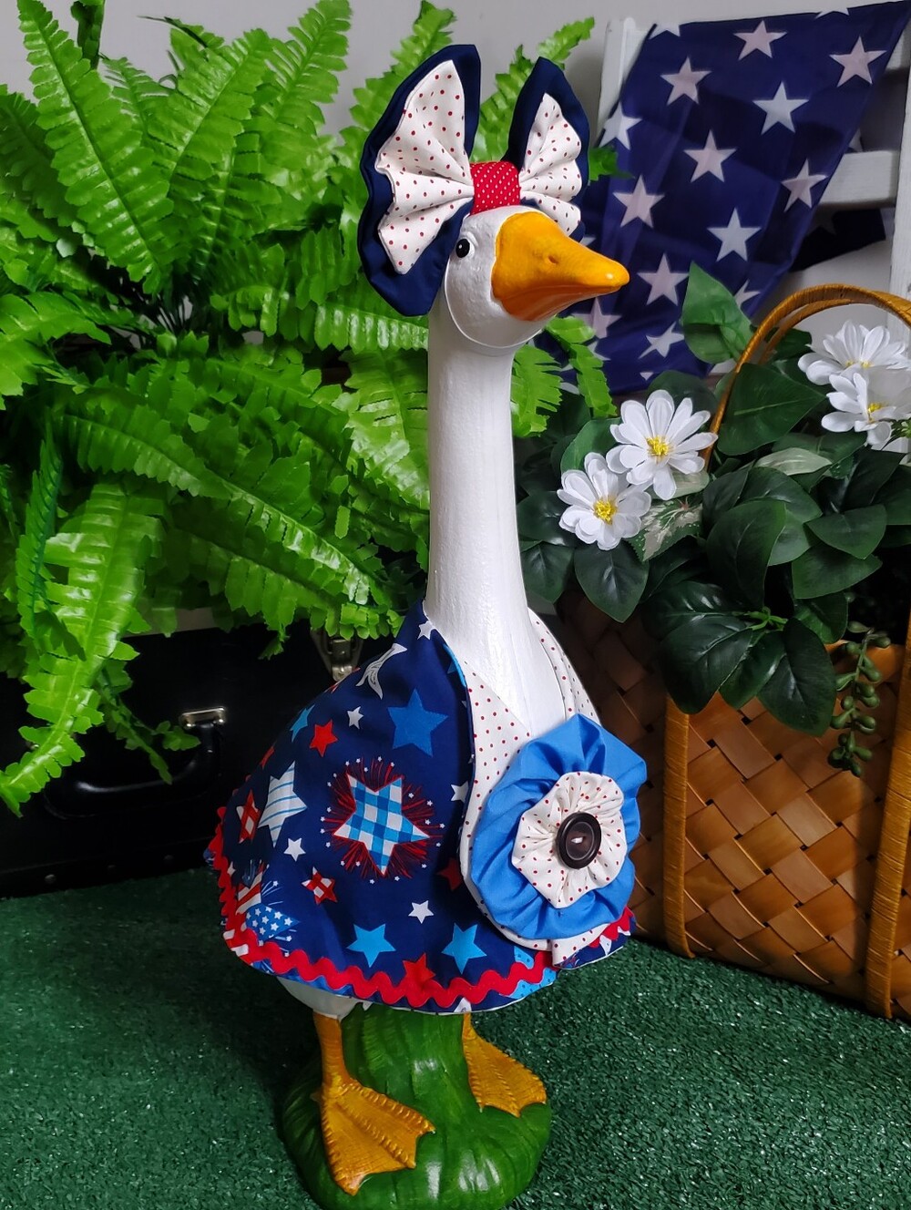 American Patriotic Goose Outfit & Bow Fits  19" Statue